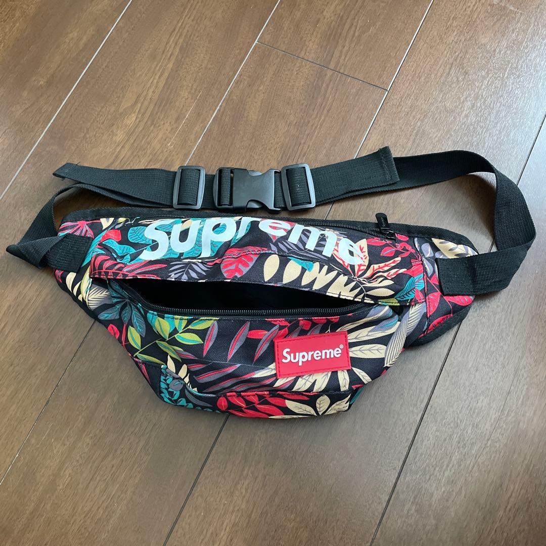 Supreme 花柄 ボディバッグ - メルカリ