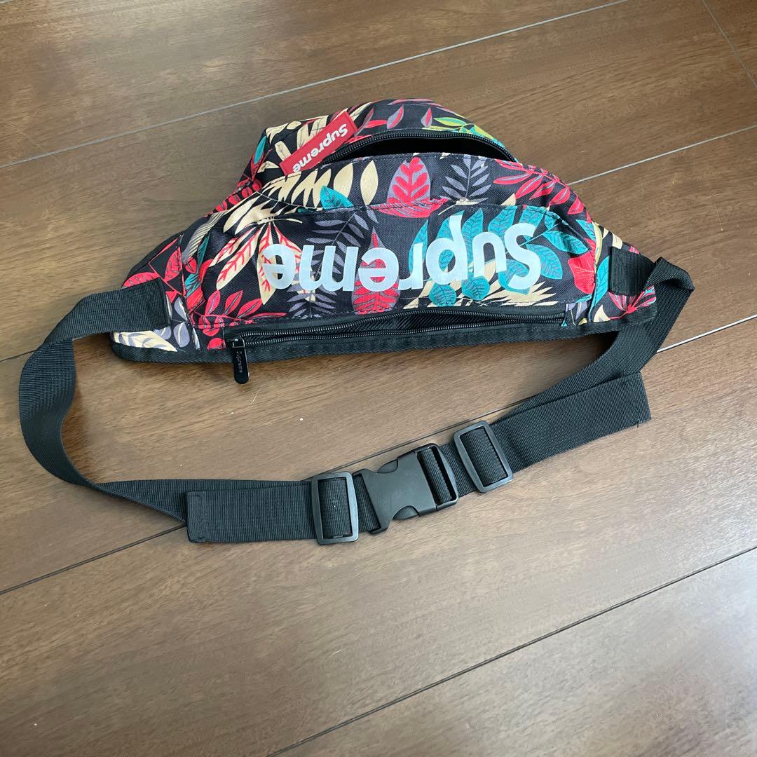 Supreme 花柄 ボディバッグ - メルカリ