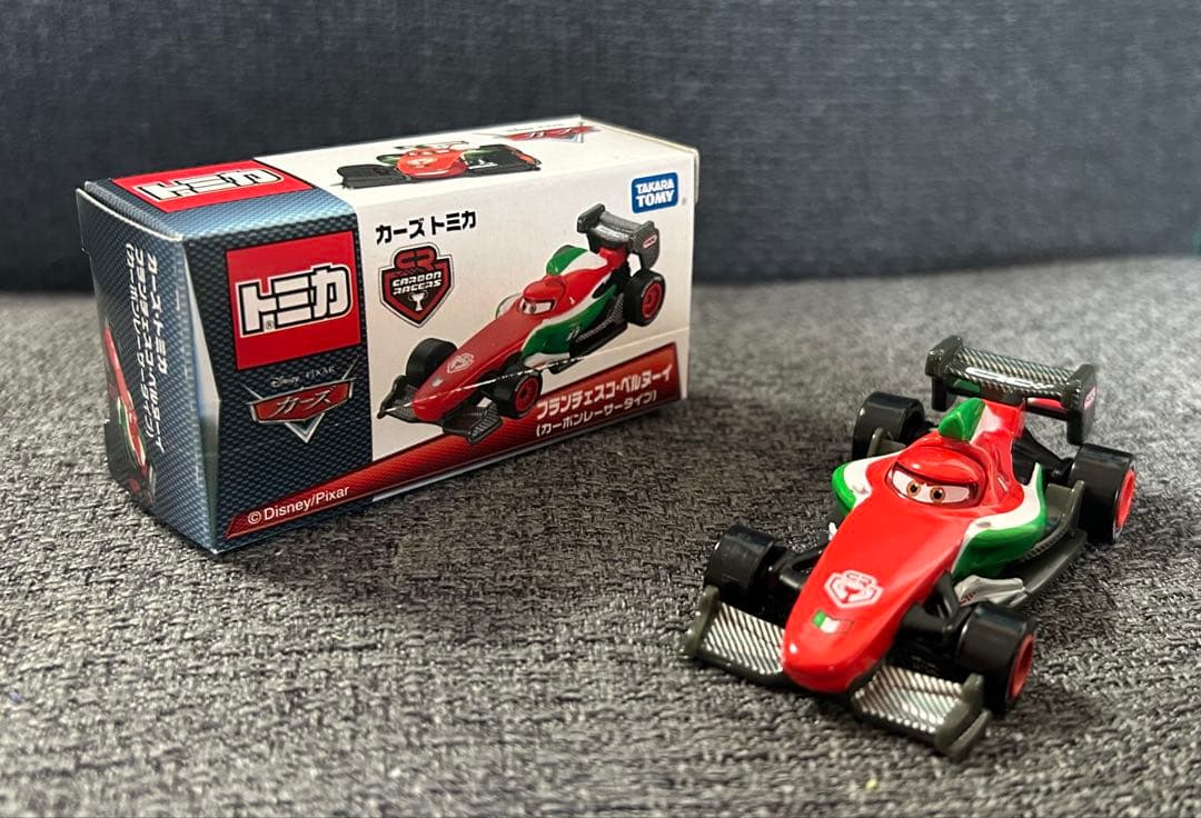 トミカ カーズ フランシス・ベルヌーイ(カーボンレーサータイプ