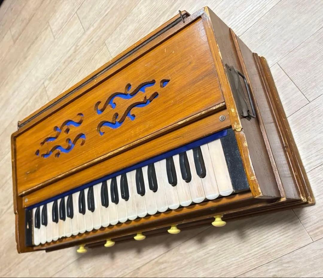 ハルモニウム harmonium インド 鍵盤 楽器 古典