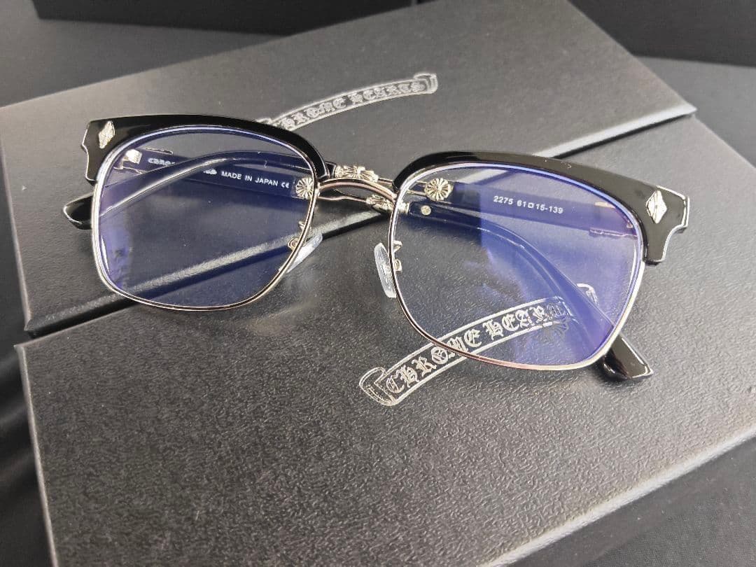 伊達メガネ　黒縁　ハーフシルバー　クロス　ダガー　Y2K　クロムハーツ好き