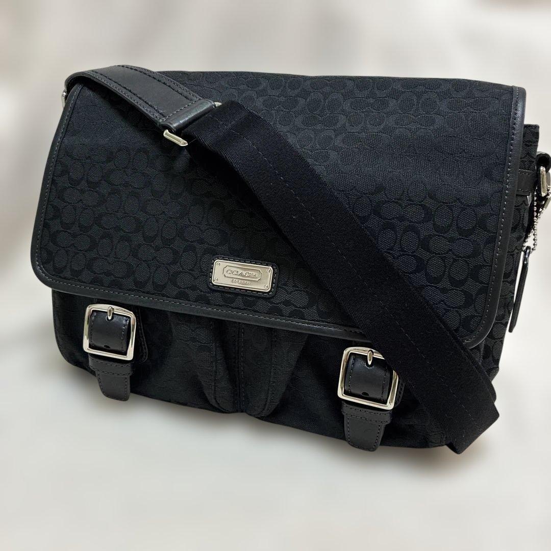 COACH　シグネチャー　内側グリーン　メッセンジャーバック　ショルダーバック