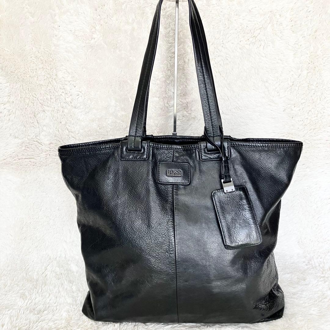 ヒューゴボス　メンズ　トートバッグ　シボ革　ブラック　肩掛け　A4収納可