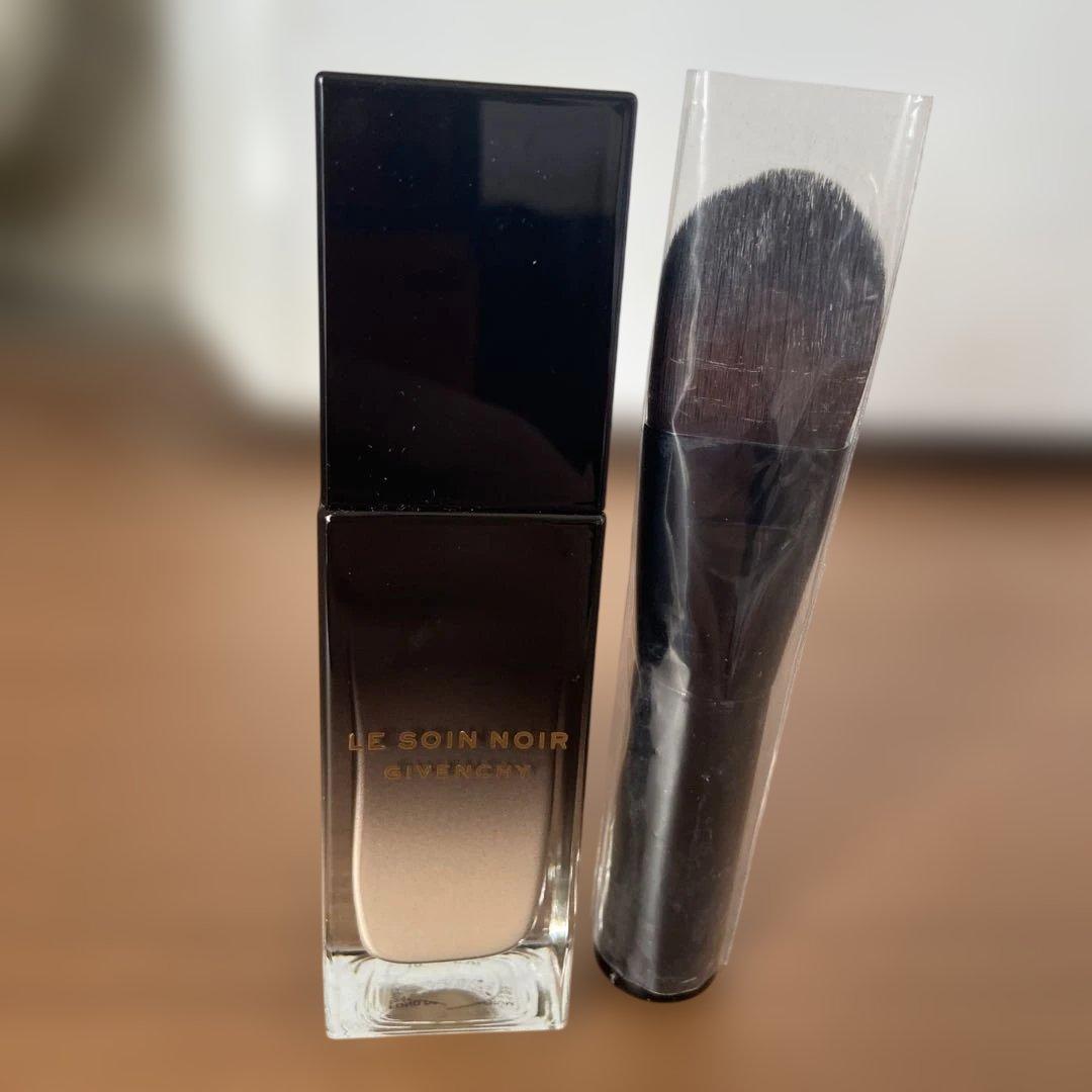 ジバンシィソワンノワールセラムファンデーション 30ml 10