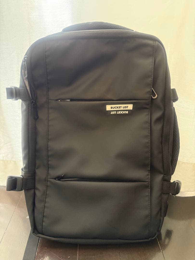 Bucketlist ブラックバックパック 20L-35L
