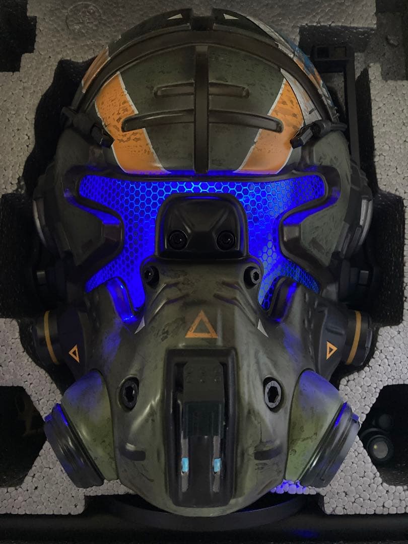 【絶版・貴重品】タイタンフォール2 コレクターズエディション　欠品無し完動品