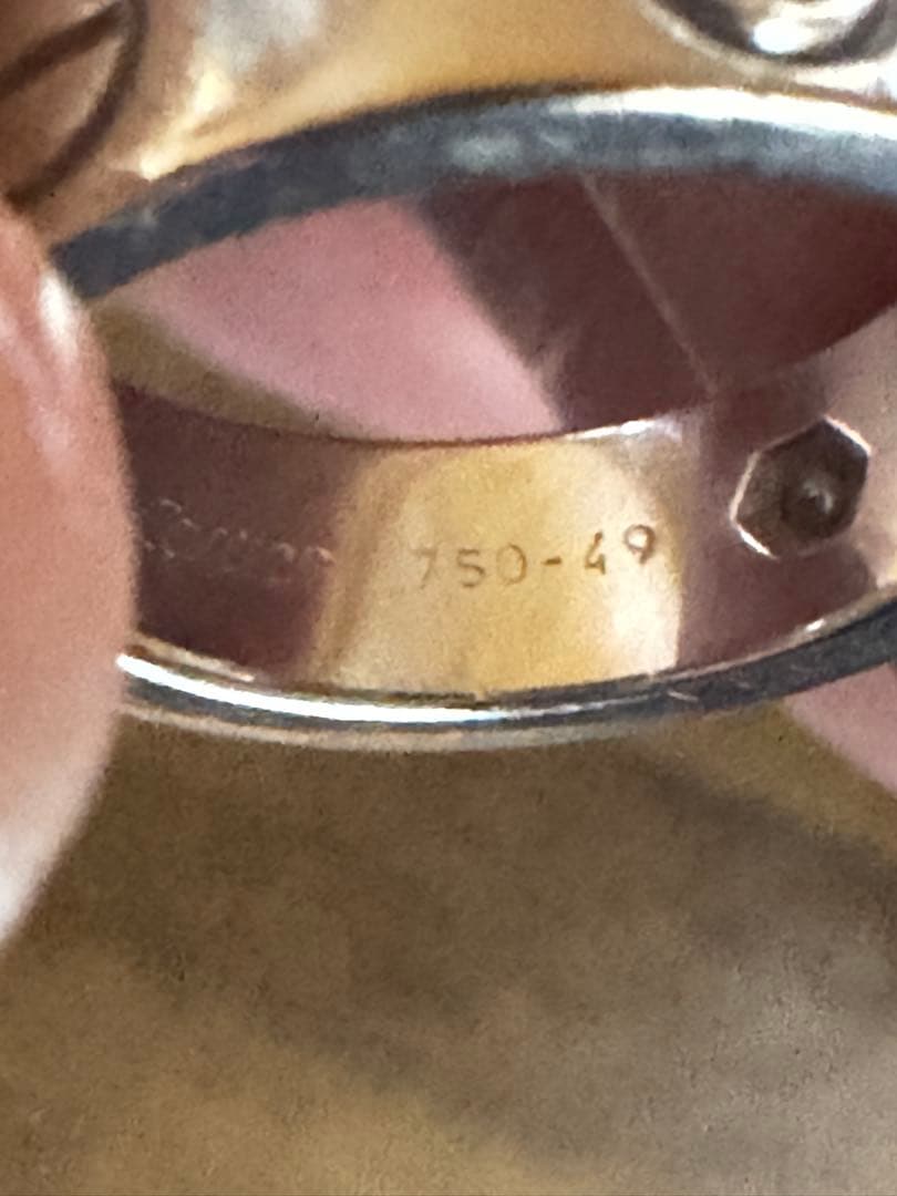 カルティエCartierラブリング　K18WG(750) 9号