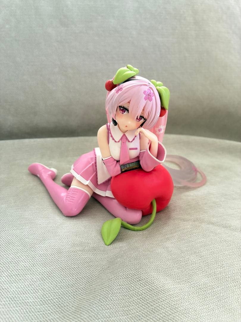 桜ミク　Desktop Cute フィギュア〜さくらんぼクッションver.〜 Amazon.co.jp: Desktop Cute 桜ミク さくらんぼクッション フィギュア