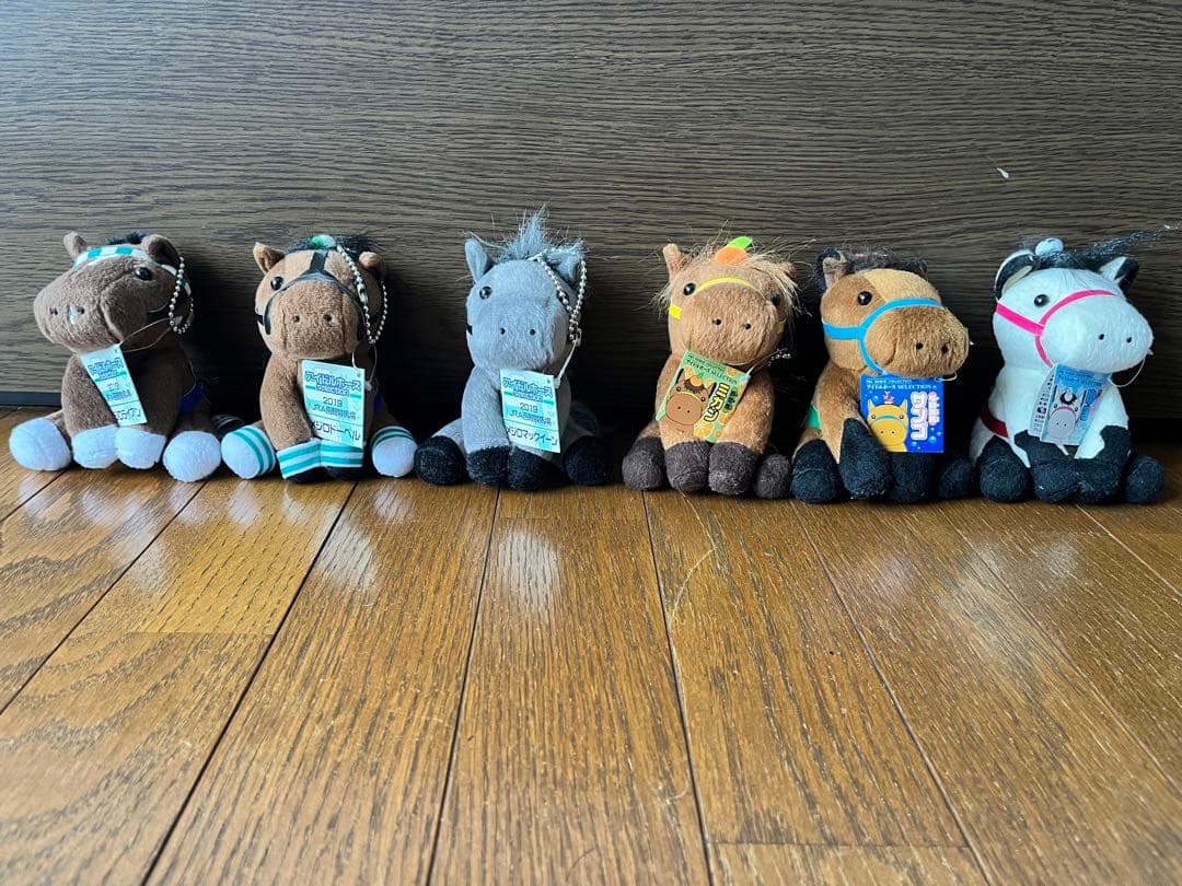 アイドルホース 函館競馬場限定発売品 ぬいぐるみ 競馬 - メルカリ