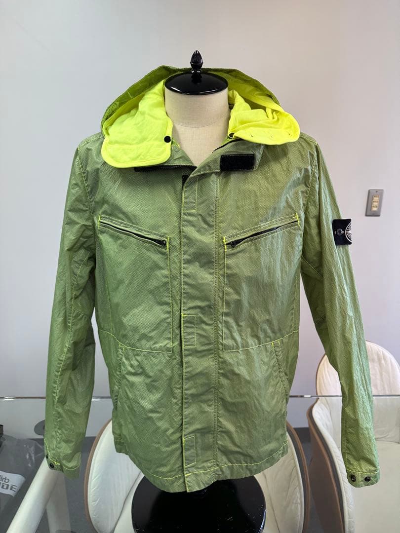 Stone  ストーンアイランド フード付きナイロンジャケット