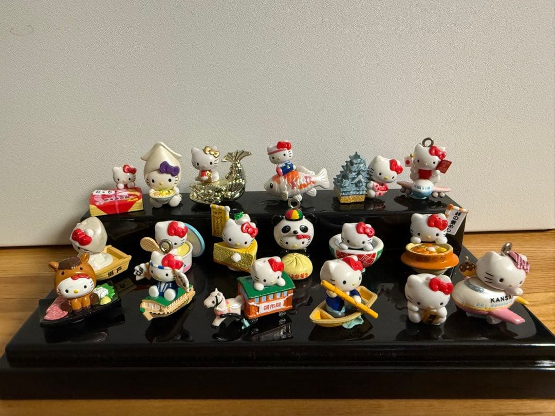 ハローキティ　ご当地キティ　ストラップ　マスコット　まとめ売り　18点セット ハローキティ ご当地キティ まとめ売り 根付け ストラップ