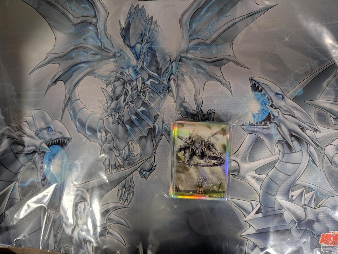 青眼の白龍 遊戯王の日 プレイマット　スリーブ 青眼の白龍 遊戯王の日 プレイマット スリーブ - メルカリ