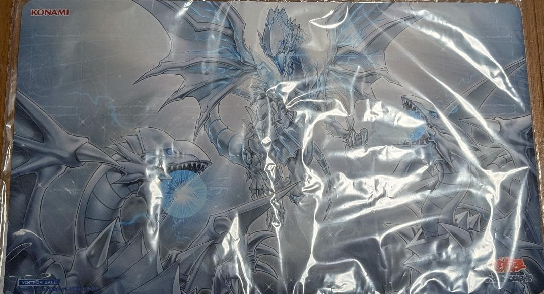 青眼の白龍 遊戯王の日 プレイマット スリーブ - メルカリ
