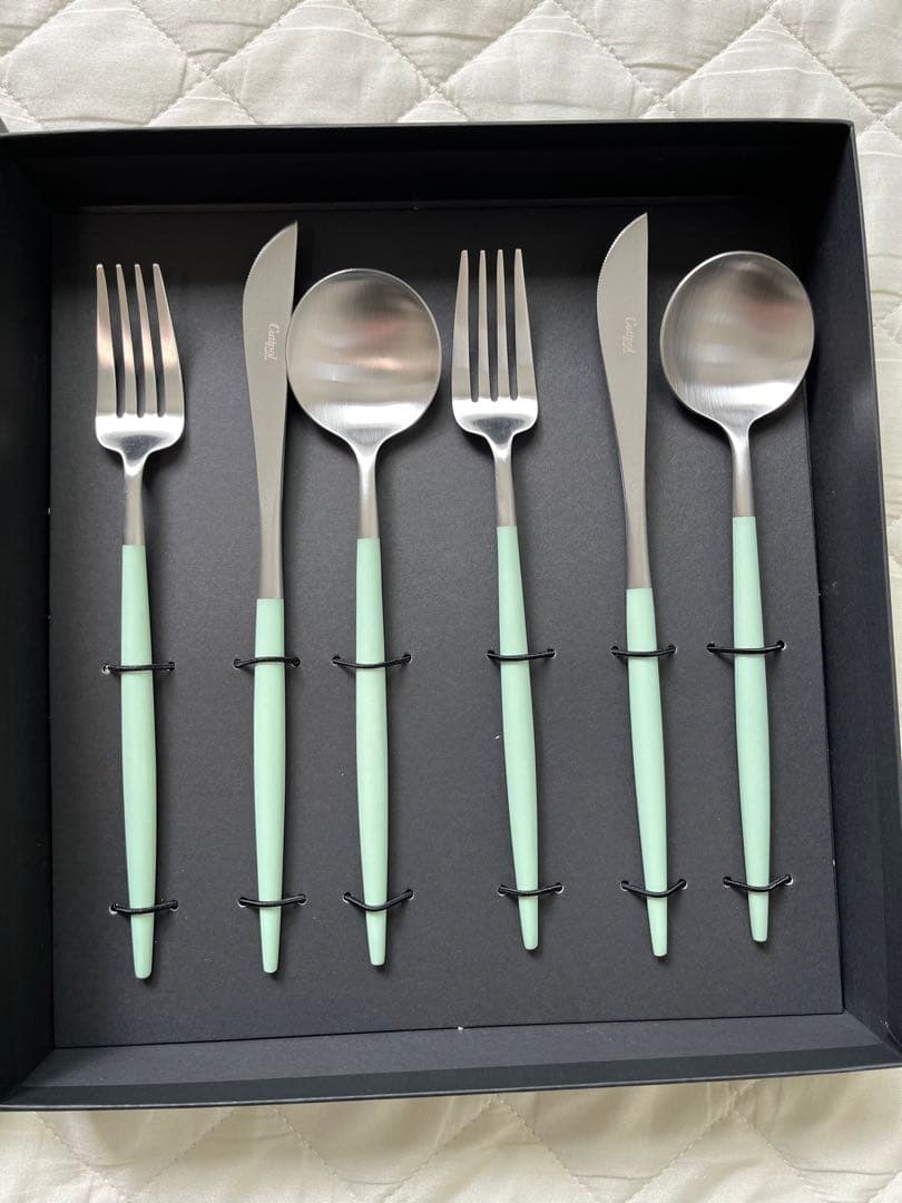 クチポール　カラトリー