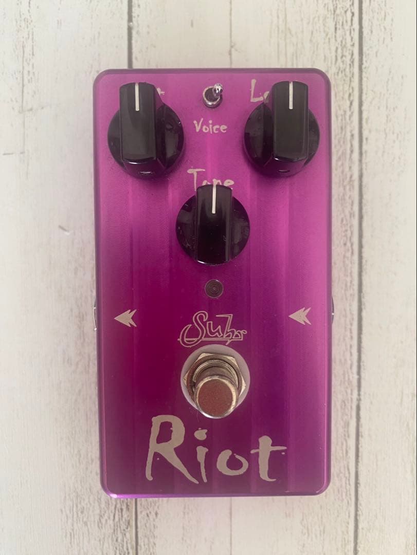 Suhr Riot 箱あり
