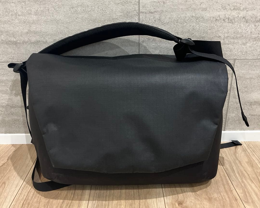 Shinyaさん専用 アークテリクス　メッセンジャーバッグ　Fyx9 黒