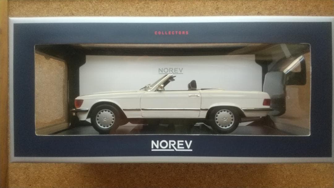 NOREV 1/18メルセデスベンツ 300 SL 1986 ホワイト