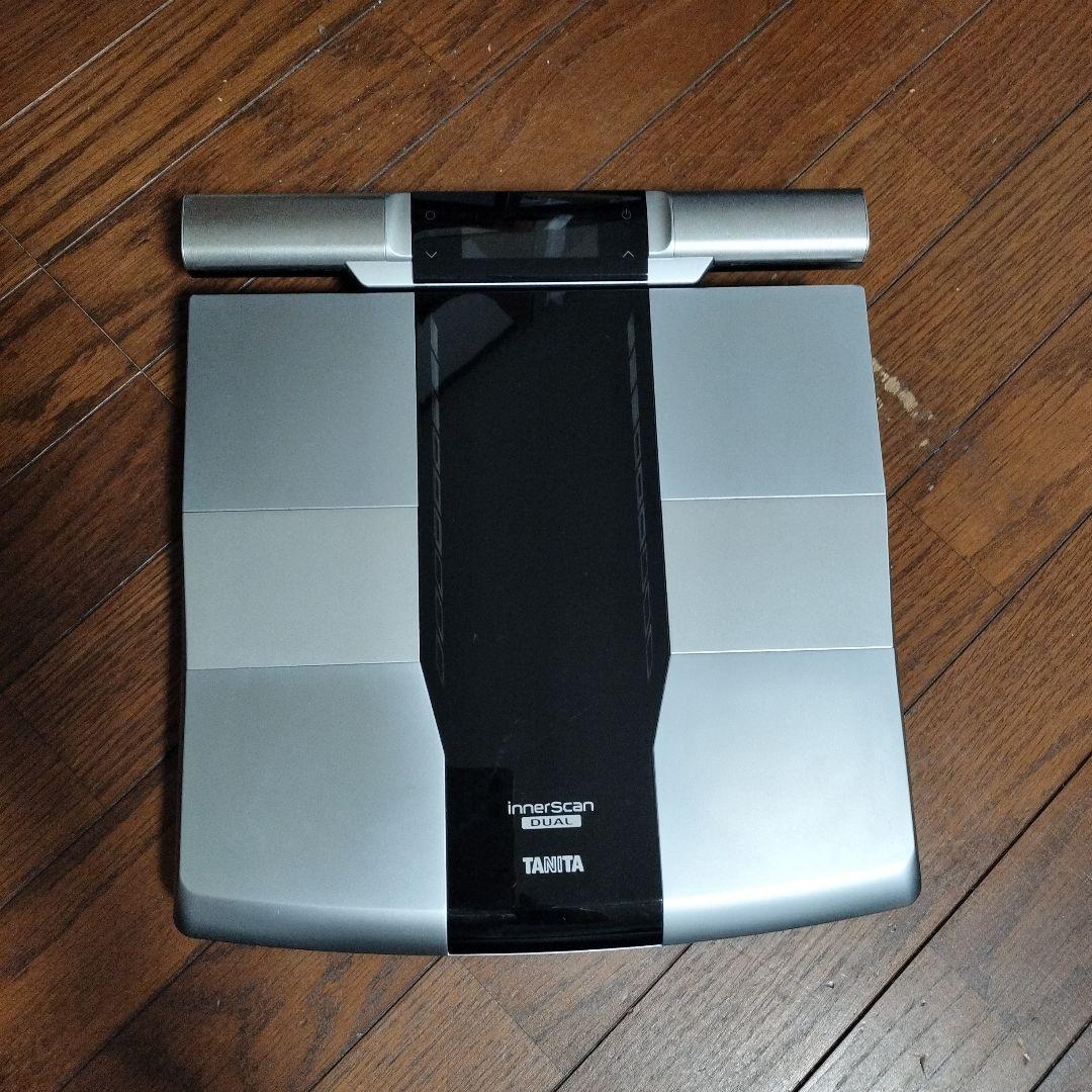 タニタ Innerscan Body 体脂肪計・体組成計RD-800【中古】