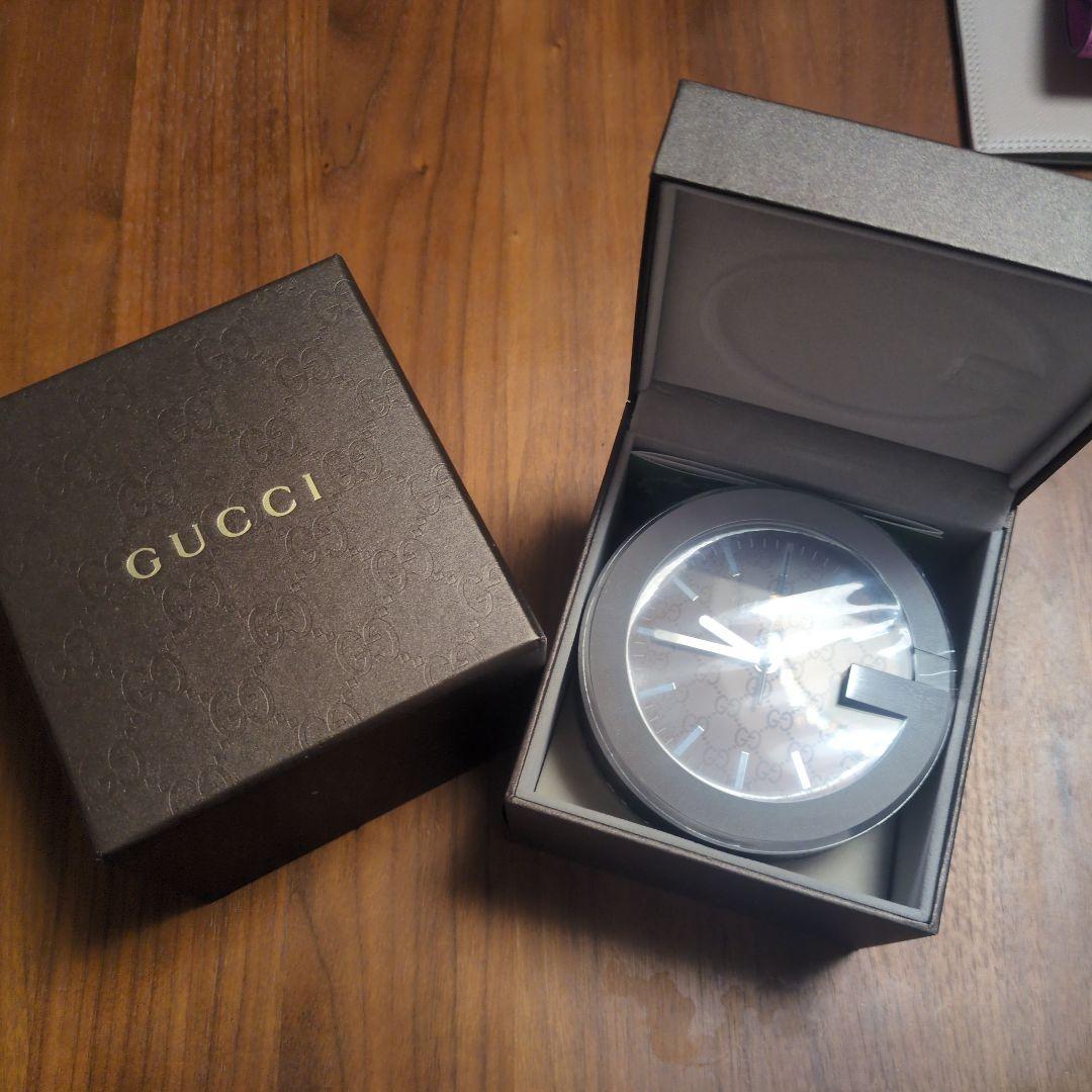 GUCCI 置時計 Gロゴデザイン