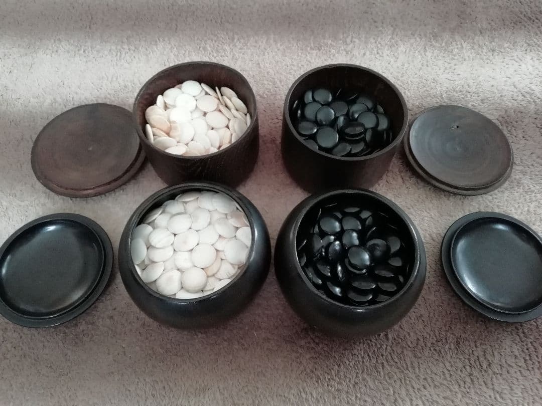 囲碁 碁石、本蛤碁石　那智黒石碁石