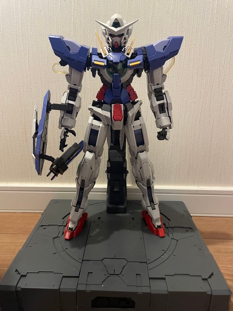 PG ガンダムエクシア　LEDユニット組込み済み