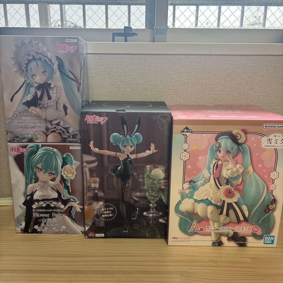 初音ミク　フィギュアセット