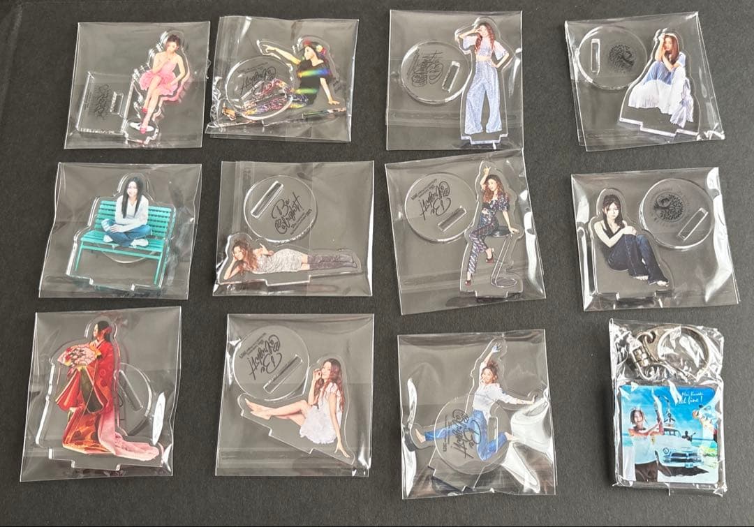 倉木麻衣　ミニアクリルスタンドセット