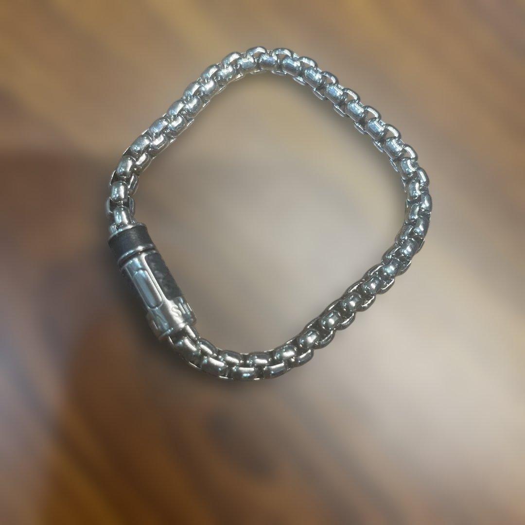 ルイヴィトン　チェーンブレスレット