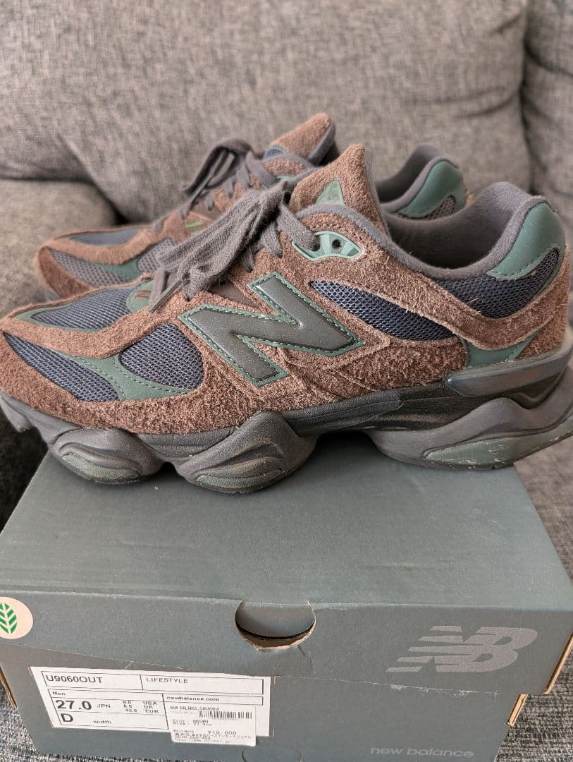27.0 New Balance 9060 ブラウン/ブラック
