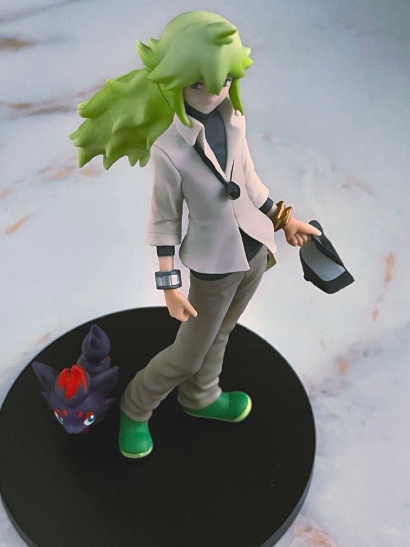 ポケモン　Nフィギュア ゾロア