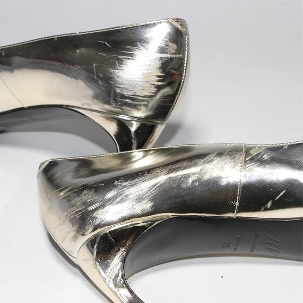 医*ダ様 Roger Vivier Trompette パンプス シルバー レザ 医*ダ様