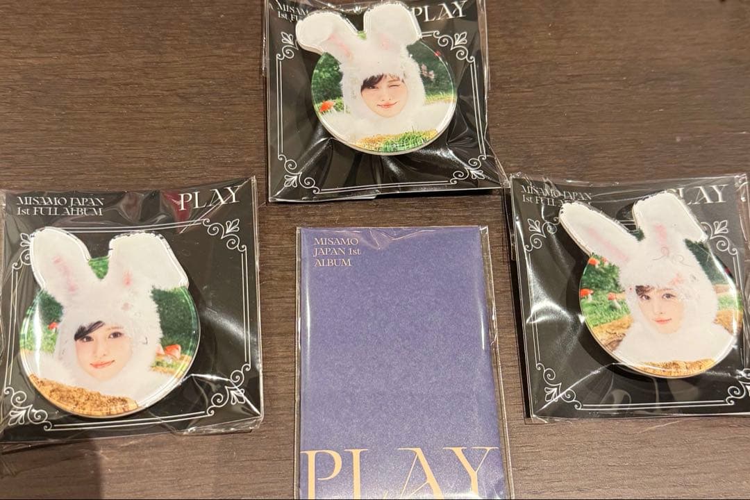 TWICE MISAMO ミサモ PLAY 特典トレカ　スマホグリップ TWICE - MISAMO リスニングパーティ限定 スマホグリップ SANA サナの