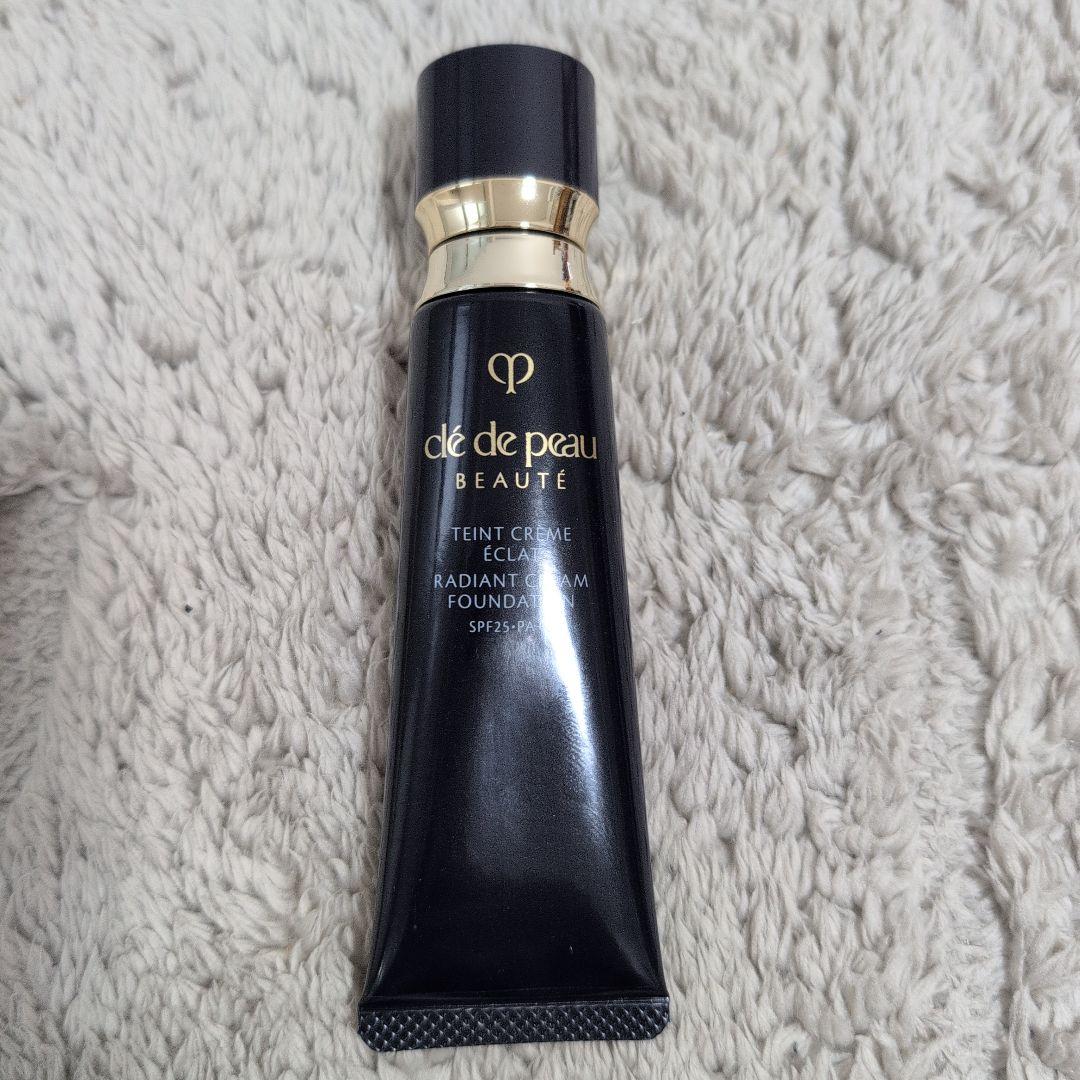 クレ・ド・ポー ボーテ タンクレームエクラn オークル30