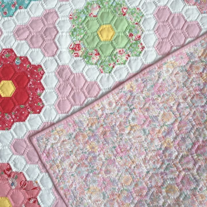 ヘキサゴン パッチワーク キルト タペストリー マット ハンドメイド