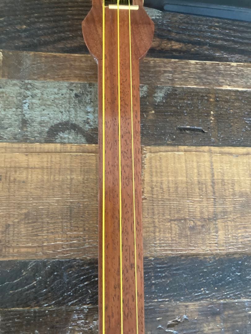 中棹三味線 棹太さ2.6 本皮 猫皮