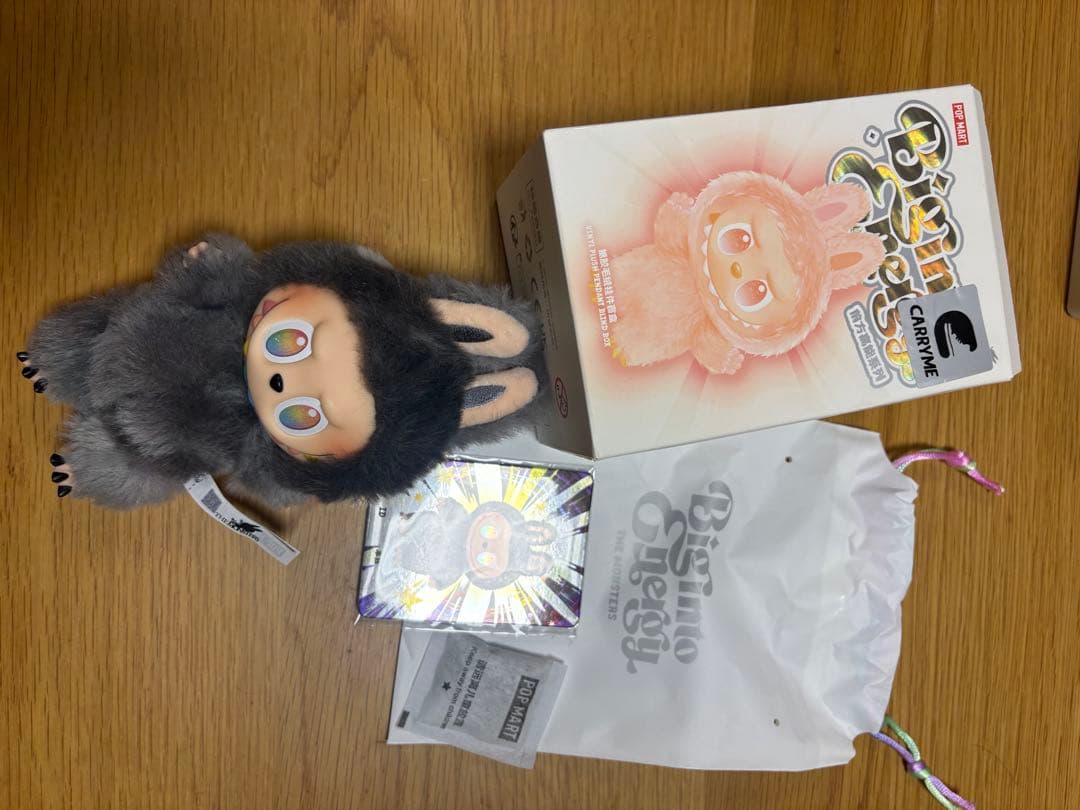 ラブブ シークレット黒 ポップマート