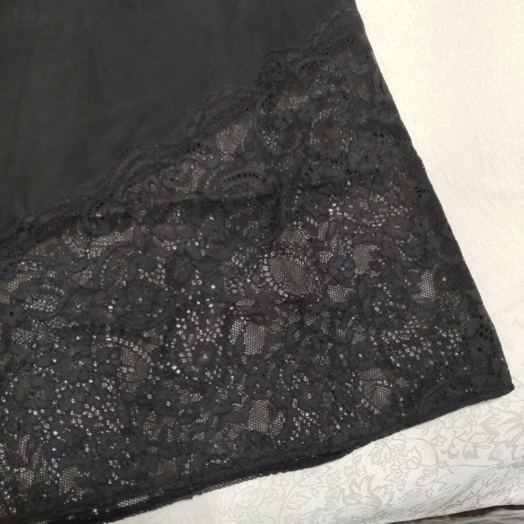 サルートブラックレースブラジャーE85とショーツL2枚、キャミソールL