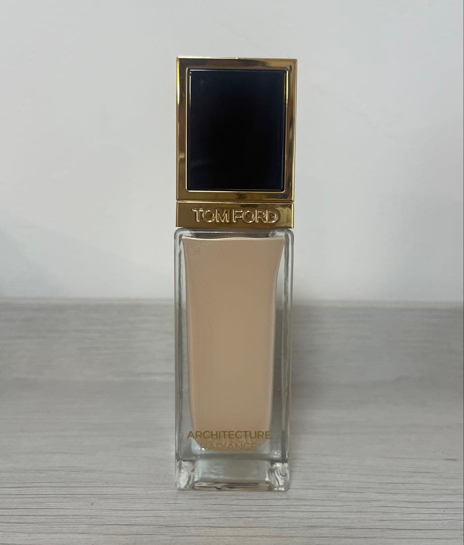 アーキテクチャーラディアンスハイドレーティングＦＤ　アイボリーシルク