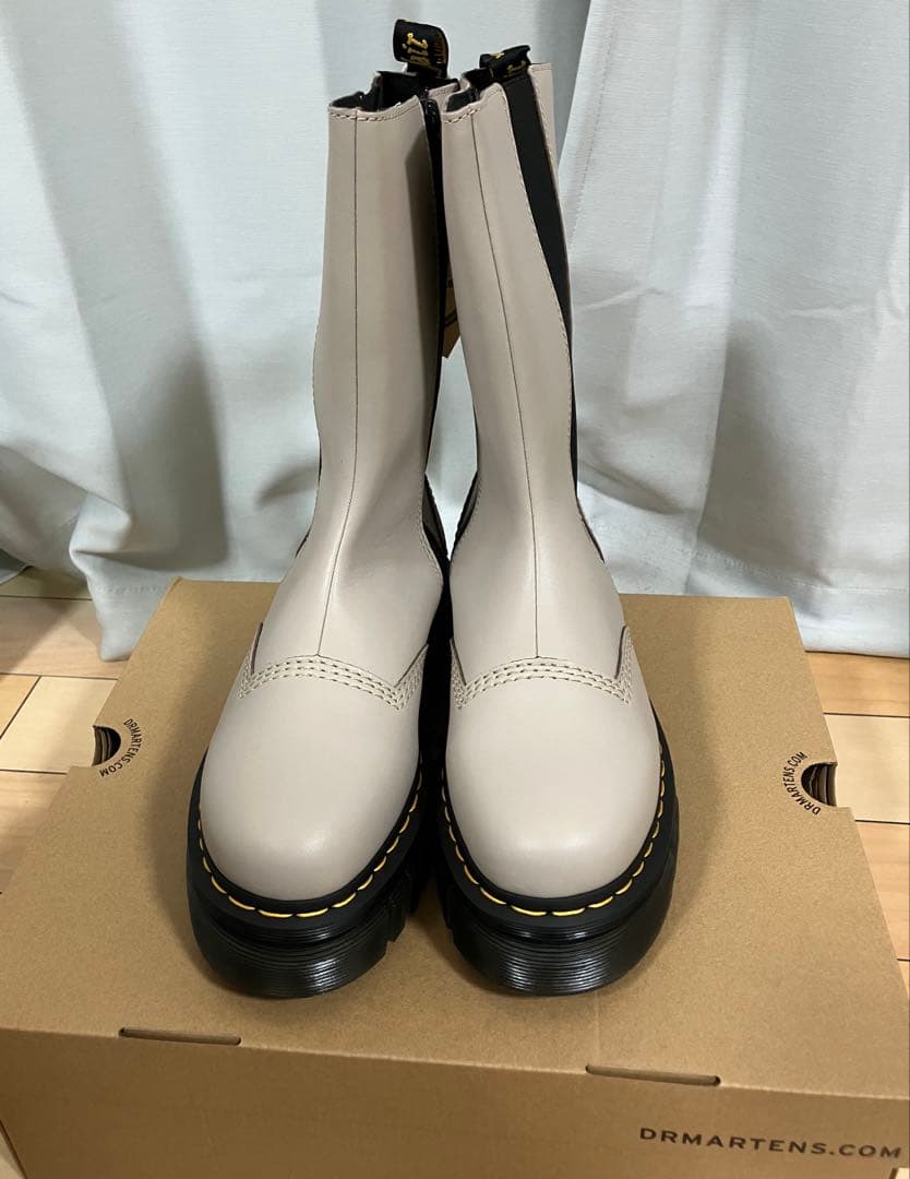 Dr.Martens 25cm ベージュブーツ30966348 ドクターマーチン