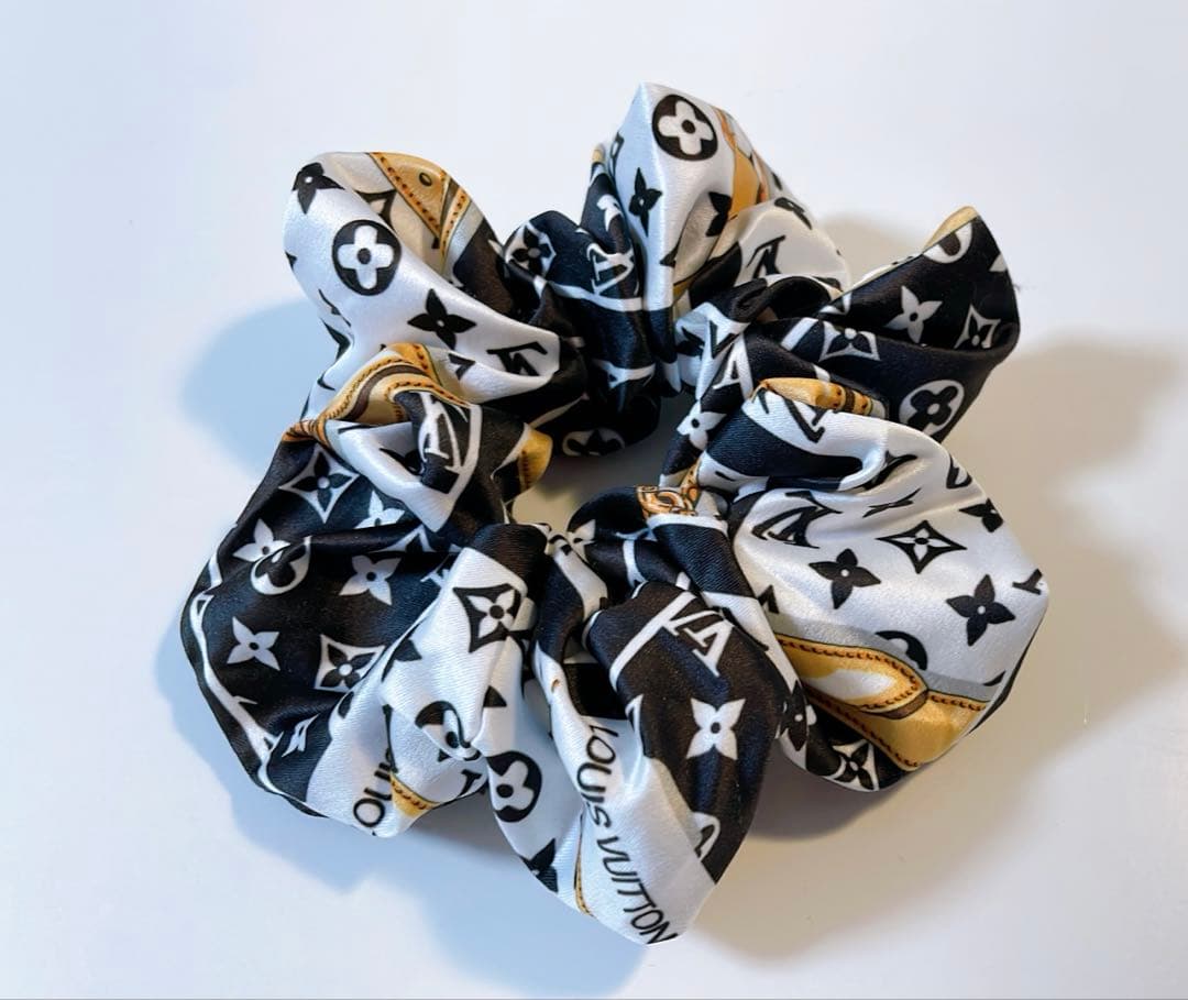 ノベルティ ルイ・ヴィトン シュシュ - メルカリ