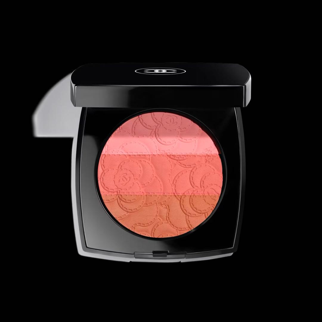 CHANEL カメリア フトゥーラ パウダーチーク