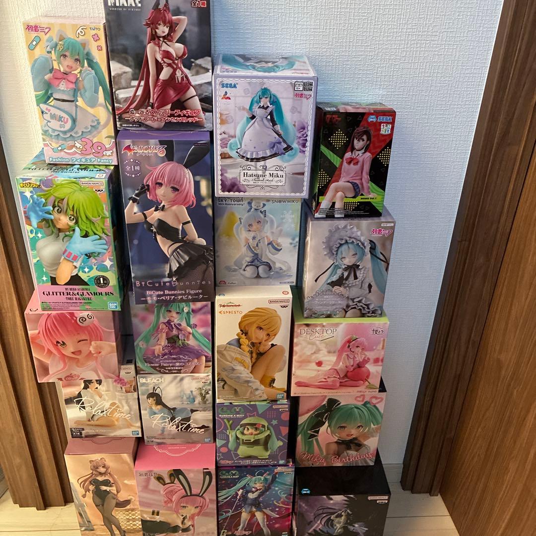 OneMall provides Mercari products: 初音ミクフィギュア まとめ売り