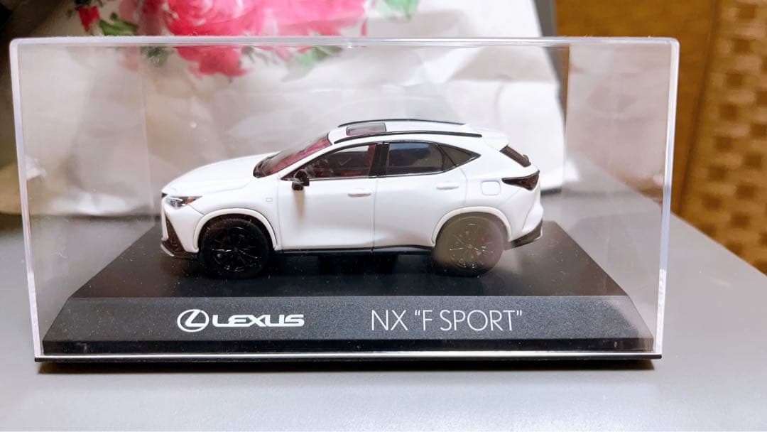 Lexus NX F SPORT ミニカー 1/43