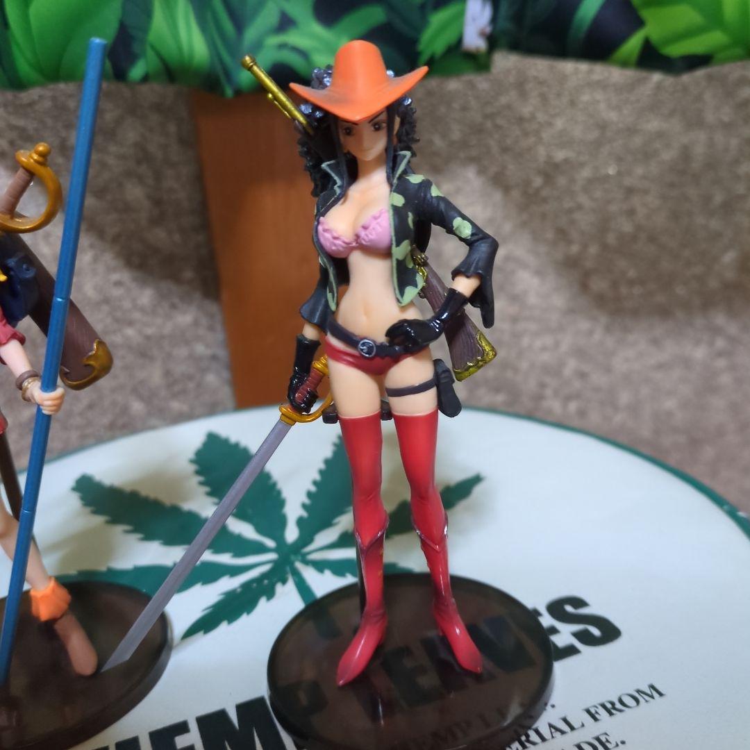 ワンピース ナミとロビンフィギュア 2体セット - メルカリ