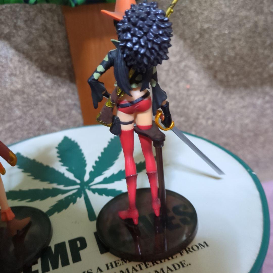 ワンピース ナミとロビンフィギュア 2体セット - メルカリ