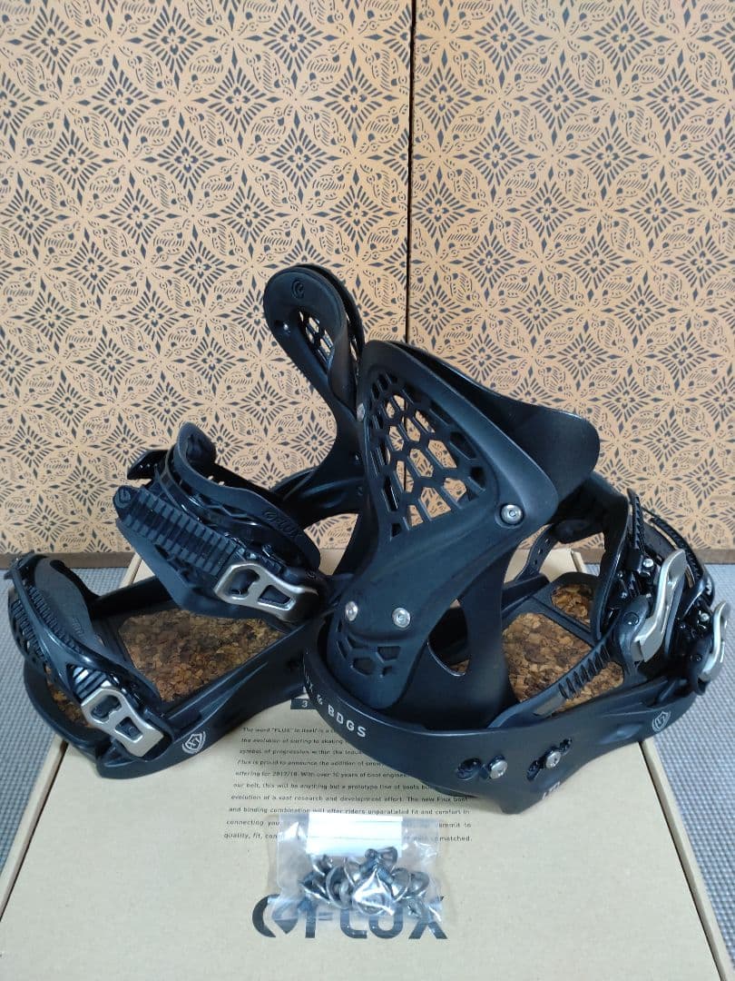 18-19 FULX XV LTD2 フラックス ビンディング