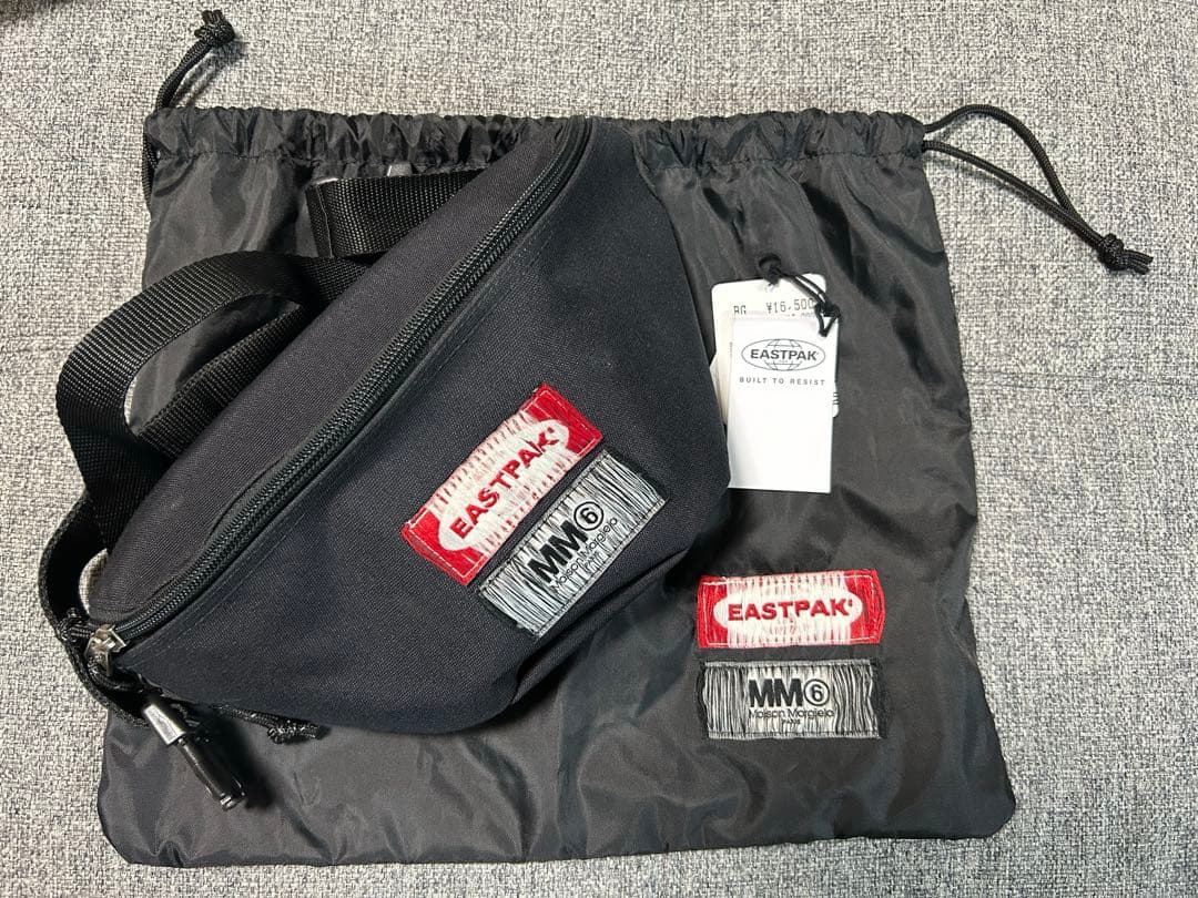 イーストパック　mm6 ボディバッグ