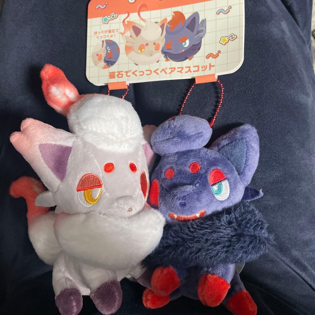 磁石でくっつくペアマスコット にたものどうし ゾロア＆ヒスイゾロア