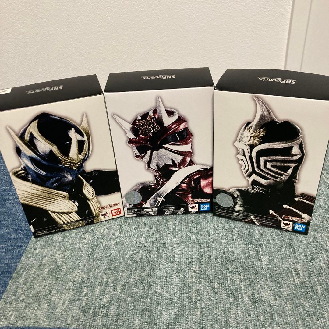 「真骨頂を集めている人」、 真骨彫　仮面ライダー響鬼3体セット