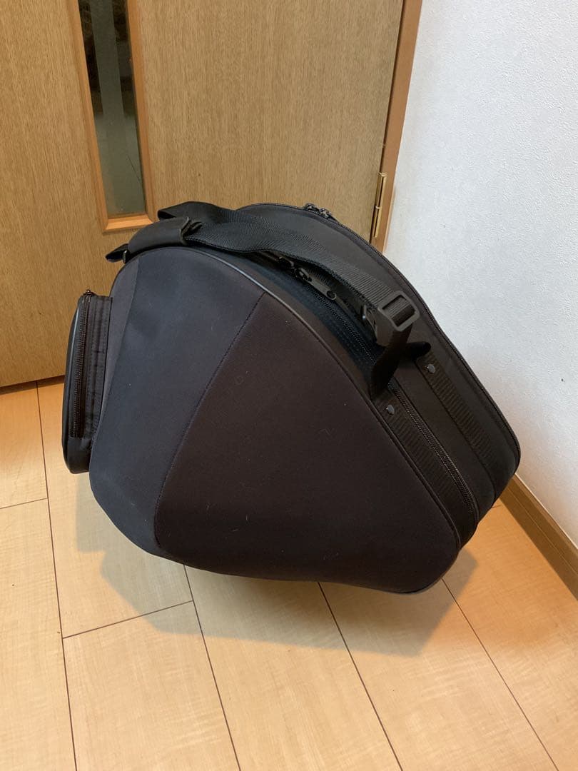 美品/フレンチホルン　ベルカットモデル用ホルンケース